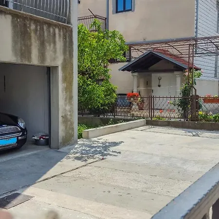 With A Parking Space Kastel Stafilic, - 14714 Apartamento