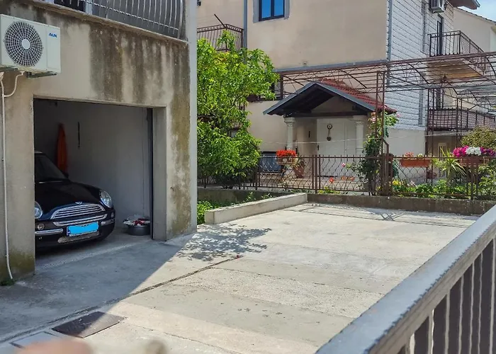 With A Parking Space Kastel Stafilic, - 14714 Apartamento