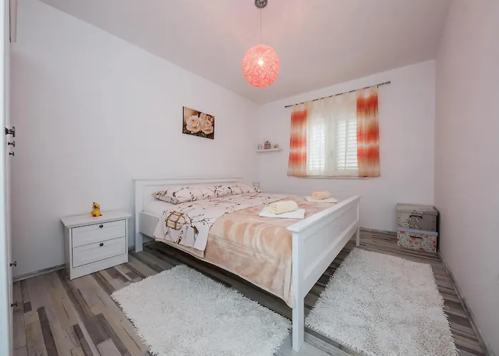 With A Parking Space Kastel Stafilic, - 14714 Apartamento Kaštela