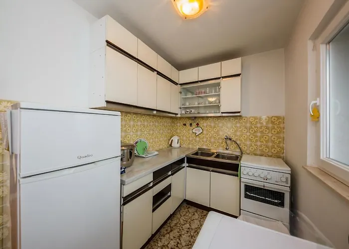 With A Parking Space Kastel Stafilic, - 14714 Apartamento